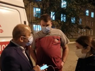К нам в ЦГБ, только что, прибыли, находящиеся с рабочим визитом в республике: Оксана Гусева, помощник министра здравоохранения РФ Михаил Ламзин